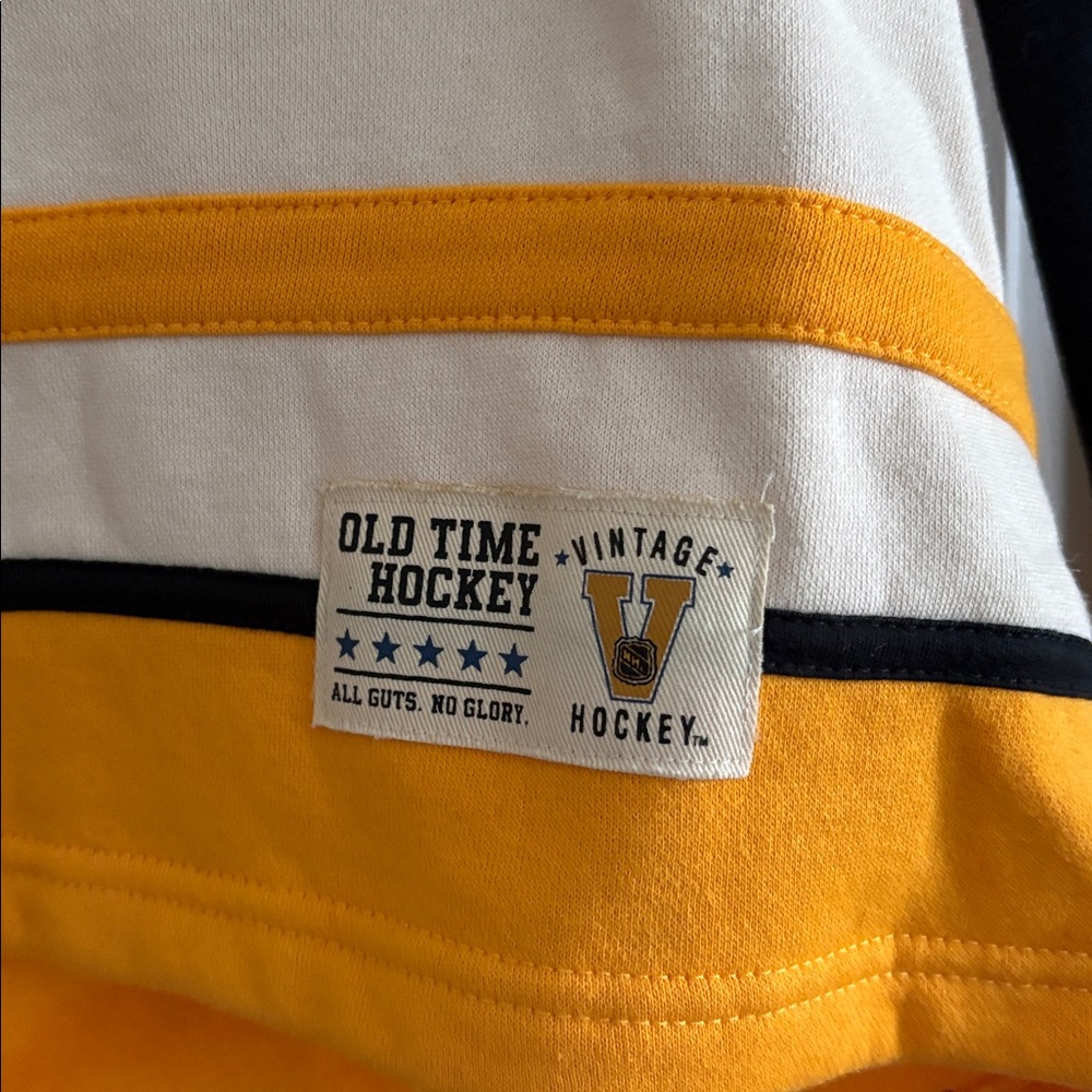 Brand new with tags Vintage Hockey Women’s Pittsburgh Penguins Sweatshirt - Picture 3 of 5